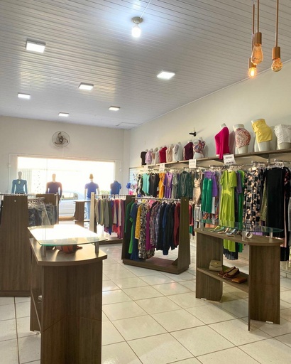 Loja / Salão / Ponto Comercial de no bairro Centro, em General Salgado | Eu Corretor