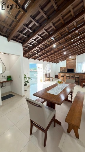 Casa de 3 quartos, 448m² no bairro Gloria, em Rodeio | Eu Corretor