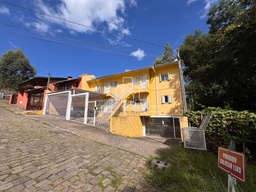 Sobrado de 2 quartos, 47m² no bairro Charqueadas, em Caxias do Sul | Eu Corretor